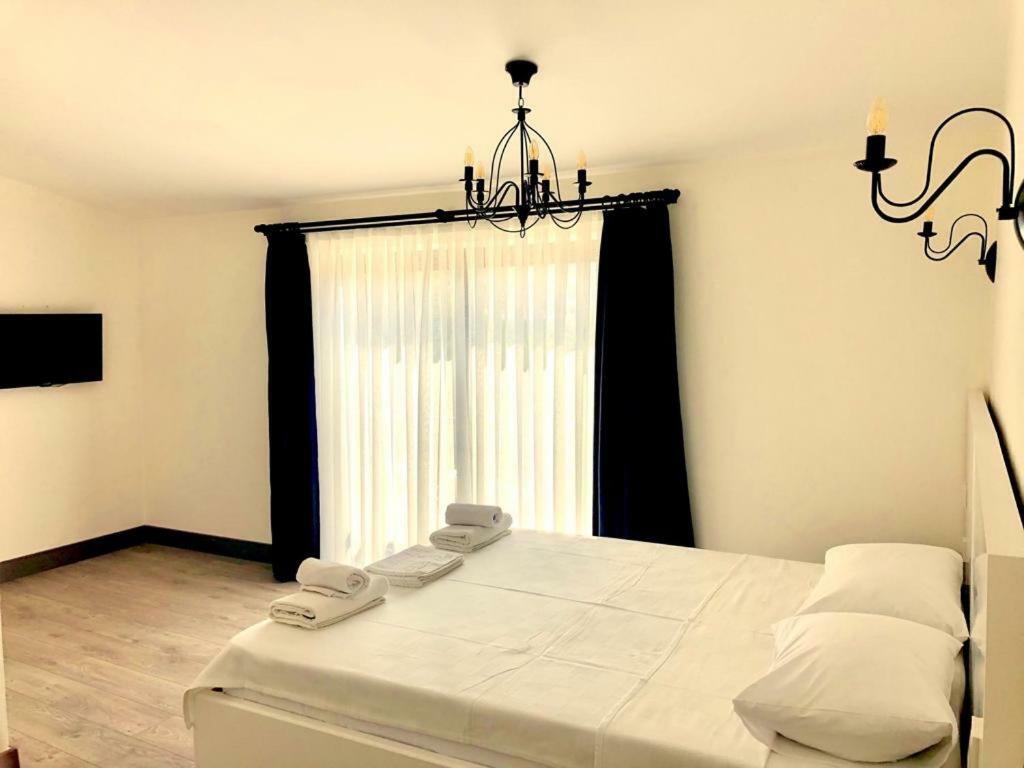 Victoria Hotel&Lounge Foça Esterno foto