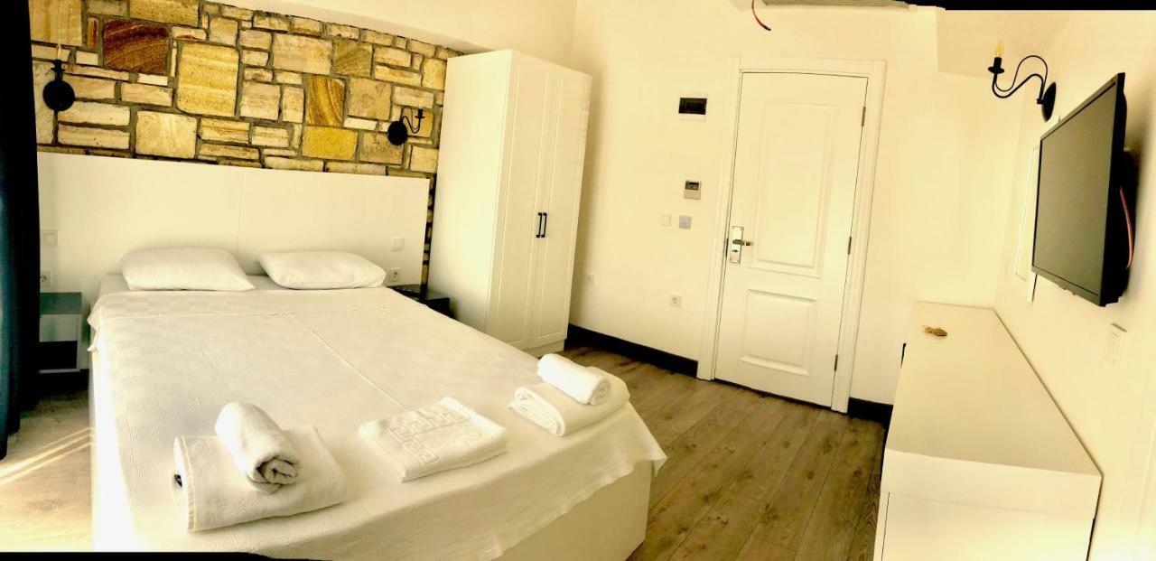 Victoria Hotel&Lounge Foça Esterno foto